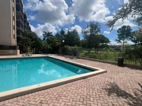 900 NE 195th St 314, Miami FL 33179