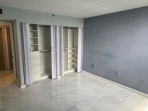 900 NE 195th St 314, Miami FL 33179