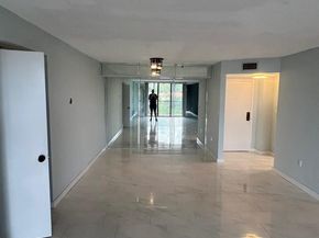 900 NE 195th St 314, Miami FL 33179
