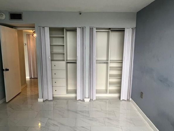 900 NE 195th St 314, Miami FL 33179