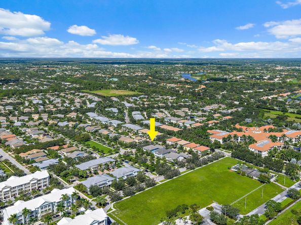 1077 N Prescott Drive, Jupiter FL 33458