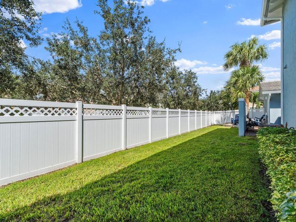 1077 N Prescott Drive, Jupiter FL 33458