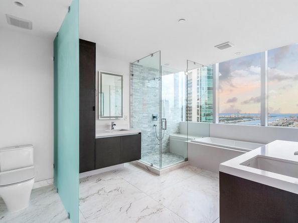 851 NE 1st Avenue 4111, Miami FL 33132