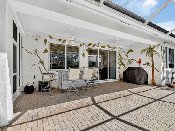 2325 Sapphire Circle, West Palm Beach FL 33411