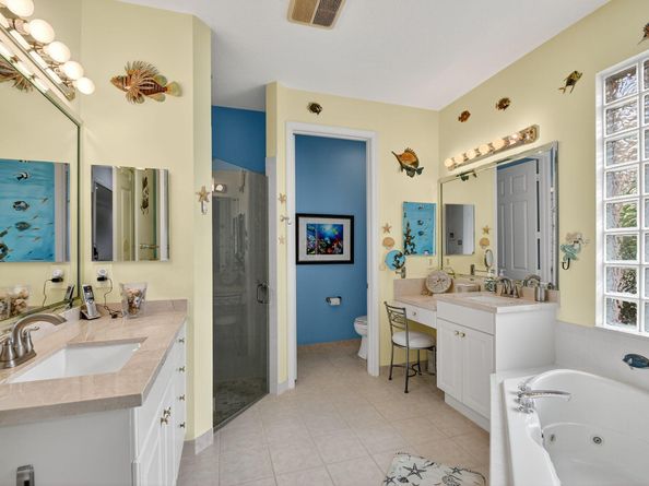 2325 Sapphire Circle, West Palm Beach FL 33411