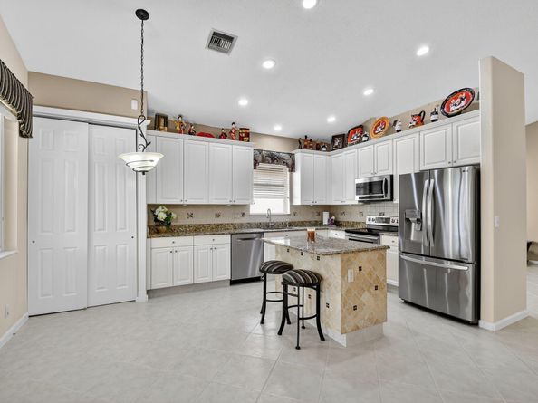 2325 Sapphire Circle, West Palm Beach FL 33411