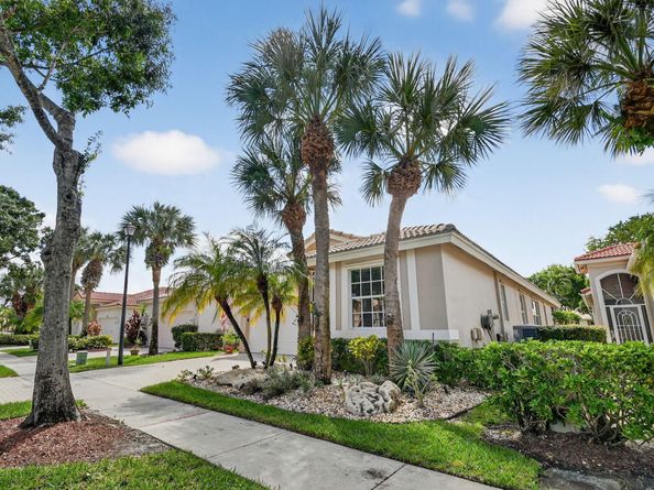 2325 Sapphire Circle, West Palm Beach FL 33411