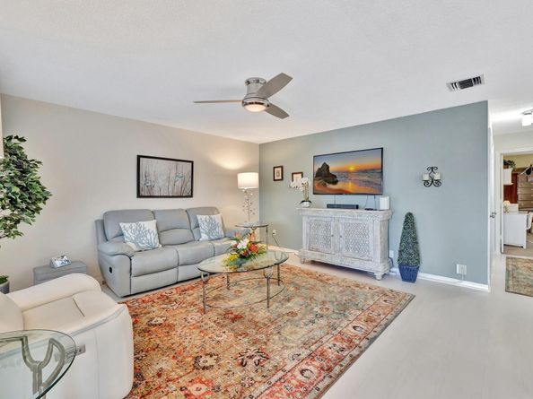 2109 NE 68th St 203, Fort Lauderdale FL 33308