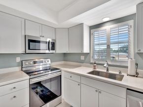 2109 NE 68th St 203, Fort Lauderdale FL 33308