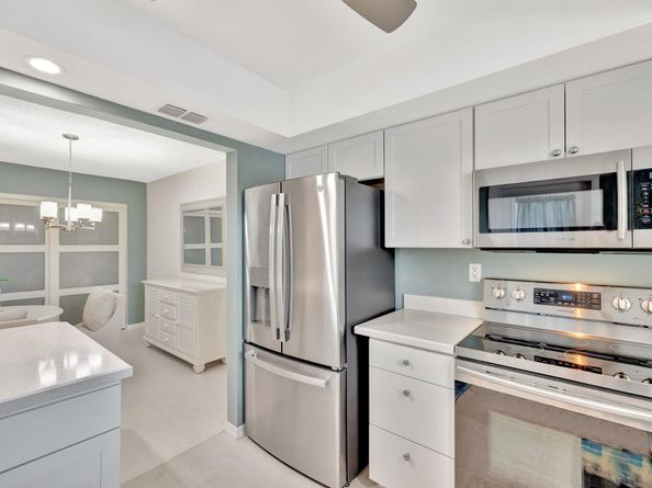 2109 NE 68th St 203, Fort Lauderdale FL 33308