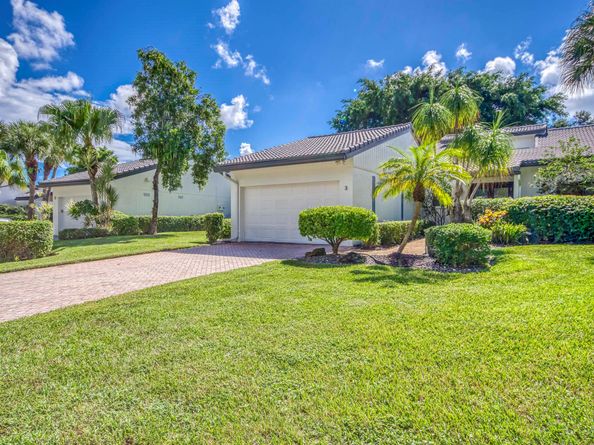 3 Brentwood Drive, Boynton Beach FL 33436