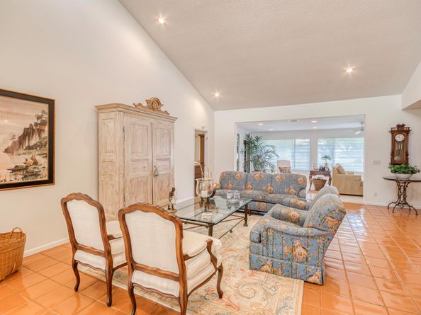 3 Brentwood Drive, Boynton Beach FL 33436