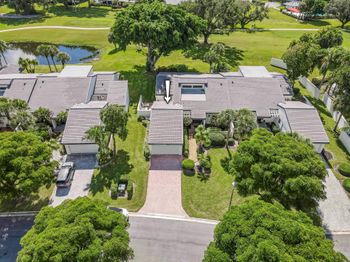 3 Brentwood Drive