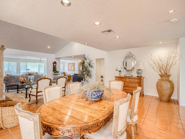 3 Brentwood Drive, Boynton Beach FL 33436