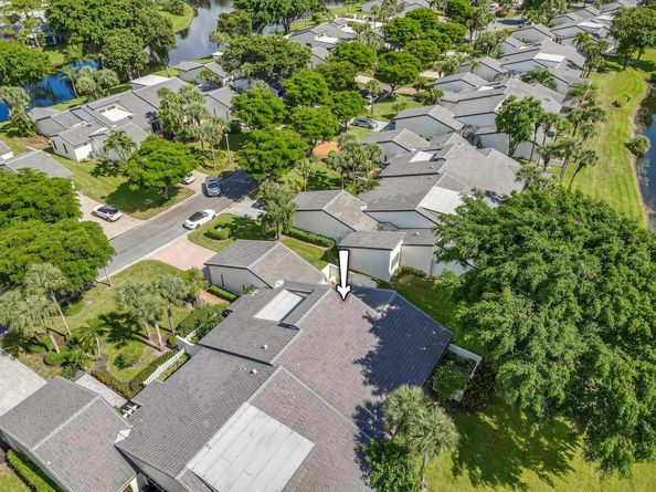3 Brentwood Drive, Boynton Beach FL 33436