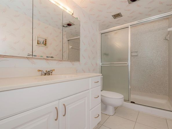 1980 S Ocean Dr 22P, Hallandale Beach FL 33009