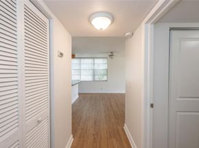 9471 Evergreen Pl 201, Davie FL 33324