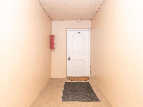 9471 Evergreen Pl 201, Davie FL 33324