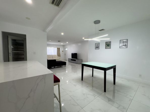 1602 N 23 Avenue, Hollywood FL 33020