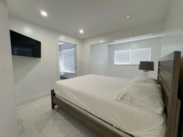 1602 N 23 Avenue, Hollywood FL 33020