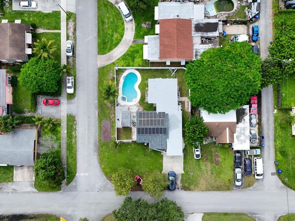 1602 N 23 Avenue, Hollywood FL 33020