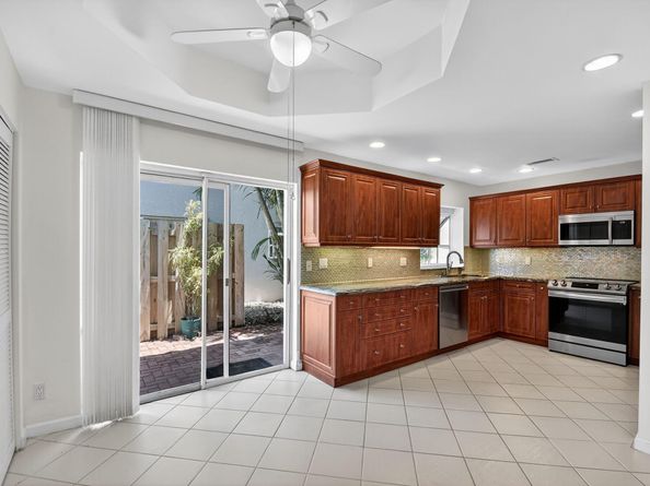 11570 Briarwood Circle 1, Boynton Beach FL 33437