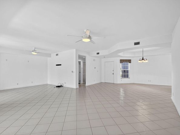 11570 Briarwood Circle 1, Boynton Beach FL 33437