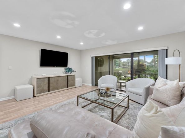 30 Westgate Lane 30g, Boynton Beach FL 33436