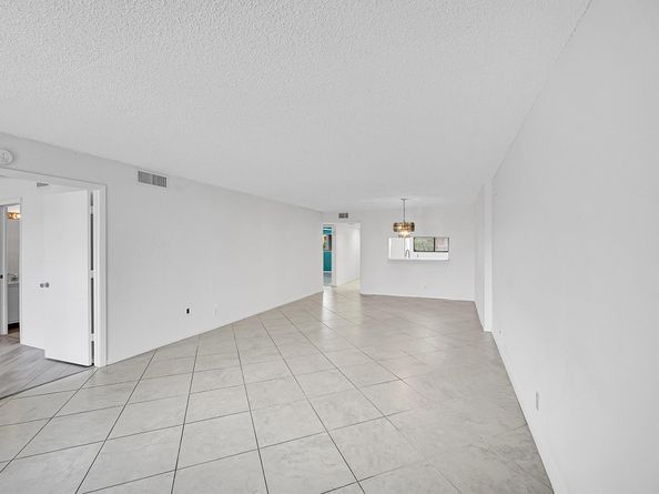 4725 Lucerne Lakes Boulevard E 411, Lake Worth FL 33467