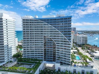 3101 Bayshore Drive