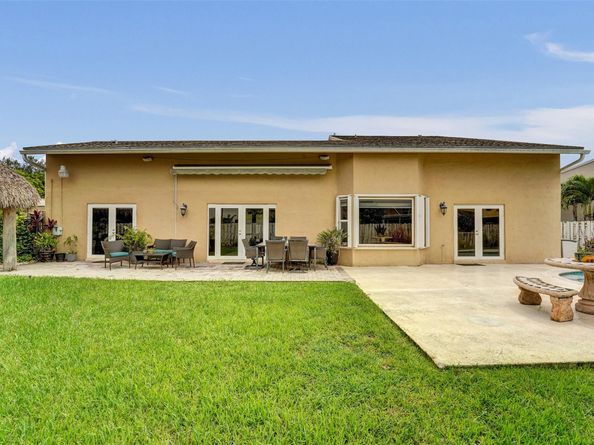 14580 Fairfax Pl, Davie FL 33325