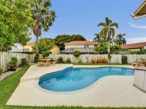 14580 Fairfax Pl, Davie FL 33325
