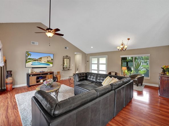 14580 Fairfax Pl, Davie FL 33325