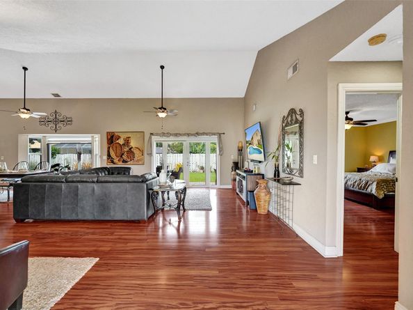 14580 Fairfax Pl, Davie FL 33325