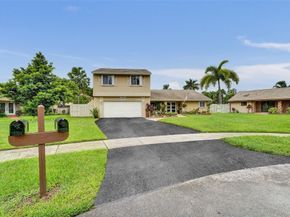 14580 Fairfax Pl, Davie FL 33325