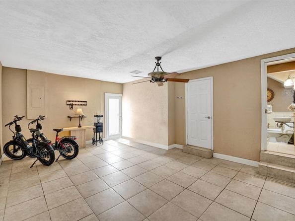 14580 Fairfax Pl, Davie FL 33325