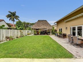 14580 Fairfax Pl, Davie FL 33325