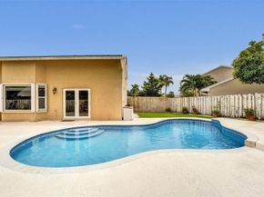 14580 Fairfax Pl, Davie FL 33325