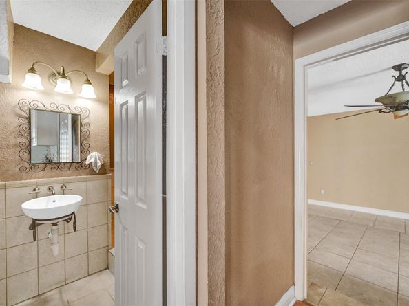14580 Fairfax Pl, Davie FL 33325