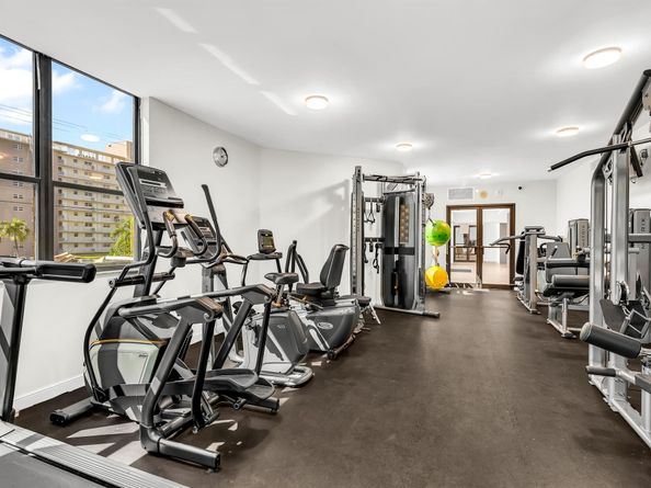 1155 Hillsboro Mile 602, Hillsboro Beach FL 33062