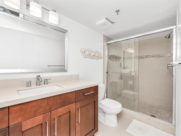 1155 Hillsboro Mile 602, Hillsboro Beach FL 33062