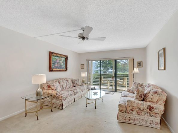 3154 Via Poinciana 211, Lake Worth FL 33467