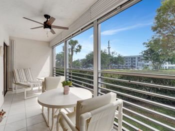 3154 Via Poinciana