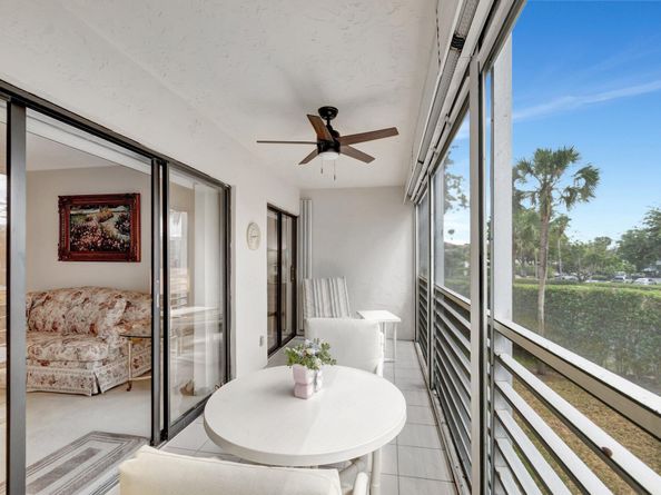 3154 Via Poinciana 211, Lake Worth FL 33467