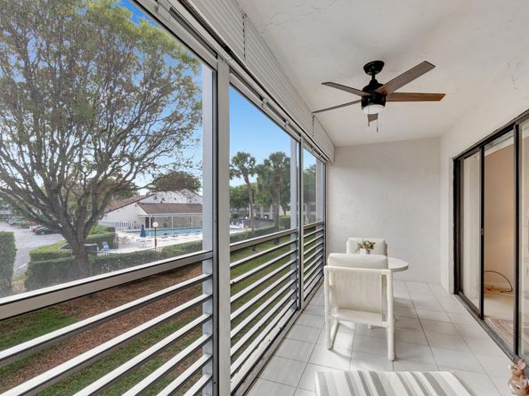3154 Via Poinciana 211, Lake Worth FL 33467