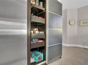 2030 Oysterwood Ln, Riviera Beach FL 33410