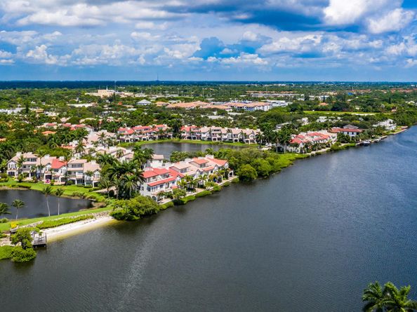 828 Estuary Way, Delray Beach FL 33483