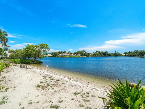 828 Estuary Way, Delray Beach FL 33483