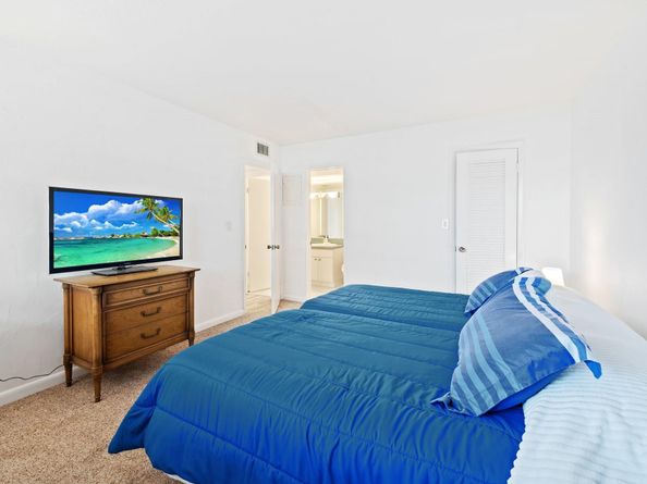 1050 Hillsboro Mile 203W, Hillsboro Beach FL 33062
