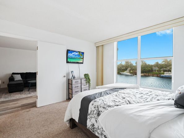 1050 Hillsboro Mile 203W, Hillsboro Beach FL 33062